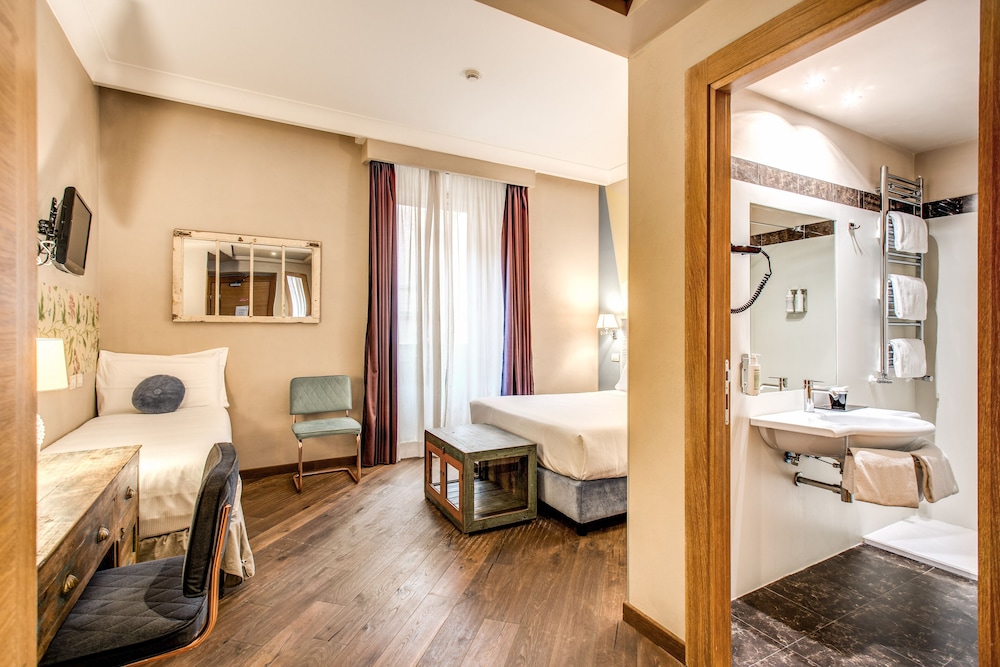 Boutique Hotel Galatea — Hotel rooms in Rome, Lazio