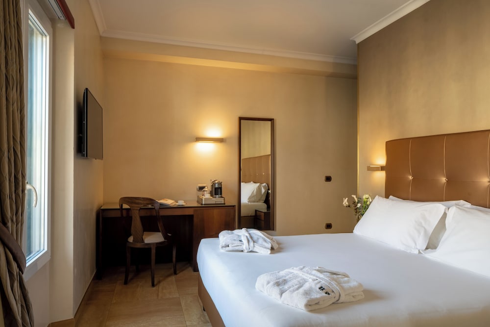 UNA Hotels Galles Milano — Hotel rooms in Milan, Lombardy