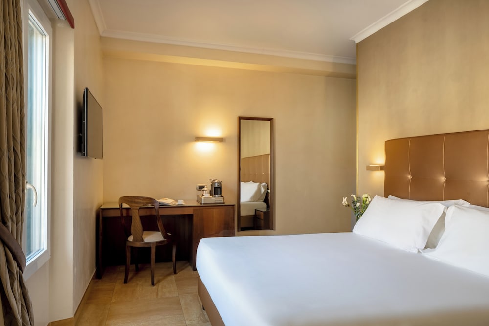 UNA Hotels Galles Milano — Hotel rooms in Milan, Lombardy