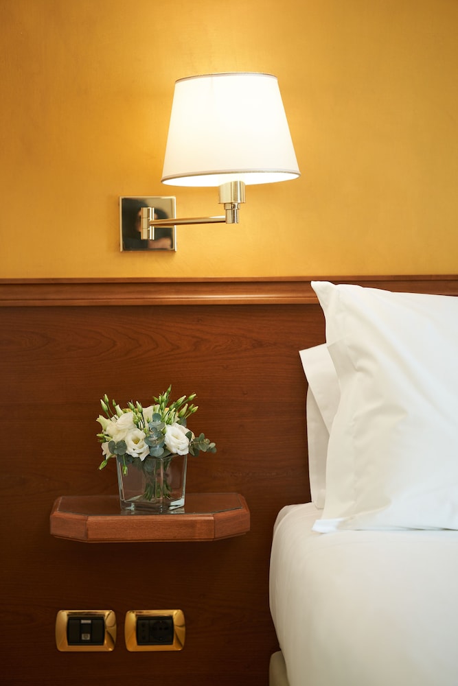 UNA Hotels Galles Milano — Hotel rooms in Milan, Lombardy
