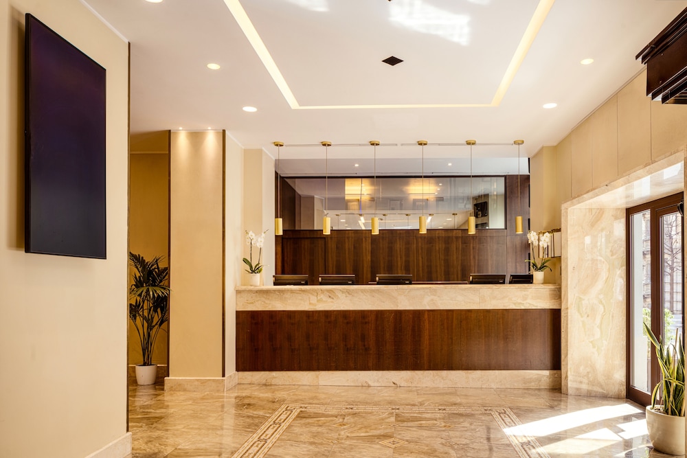 UNA Hotels Galles Milano — Hotel building in Milan, Lombardy