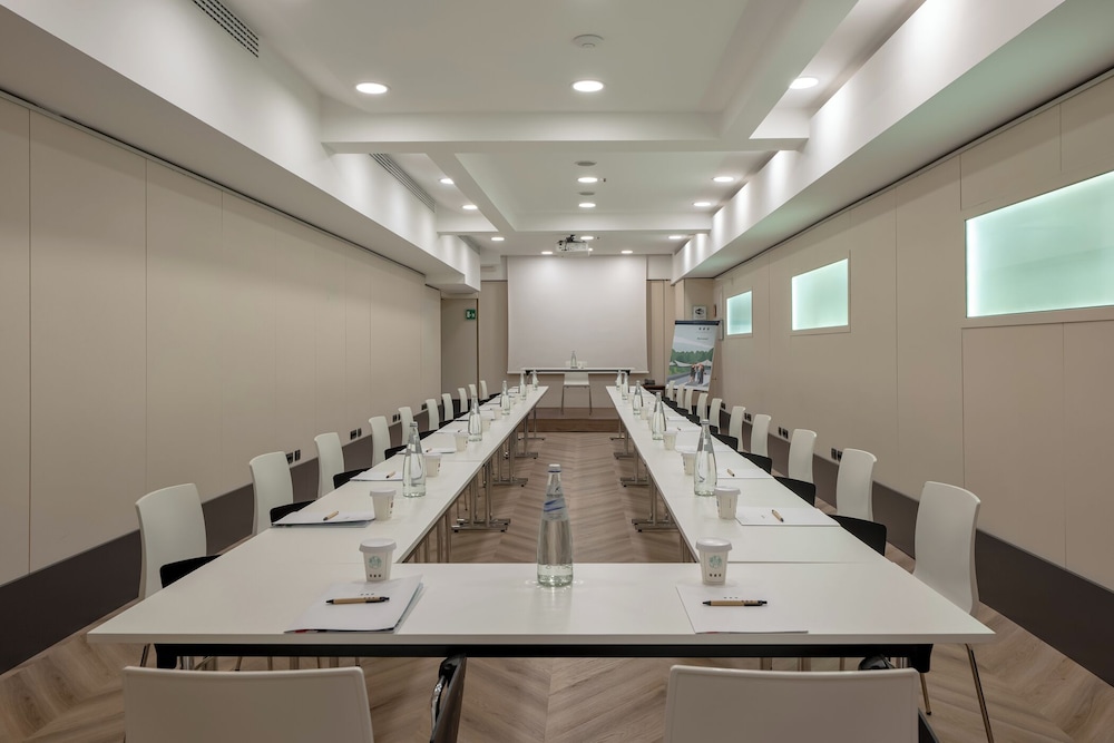UNA Hotels Galles Milano — Hotel building in Milan, Lombardy