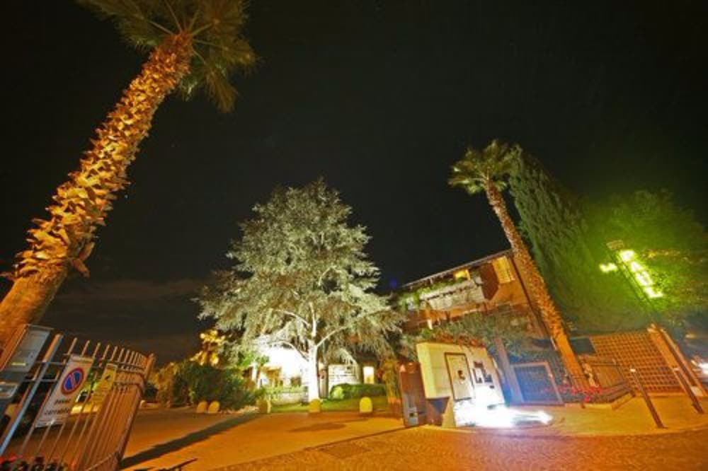 Hotel La Paul — Hotel building in Sirmione, Lombardy