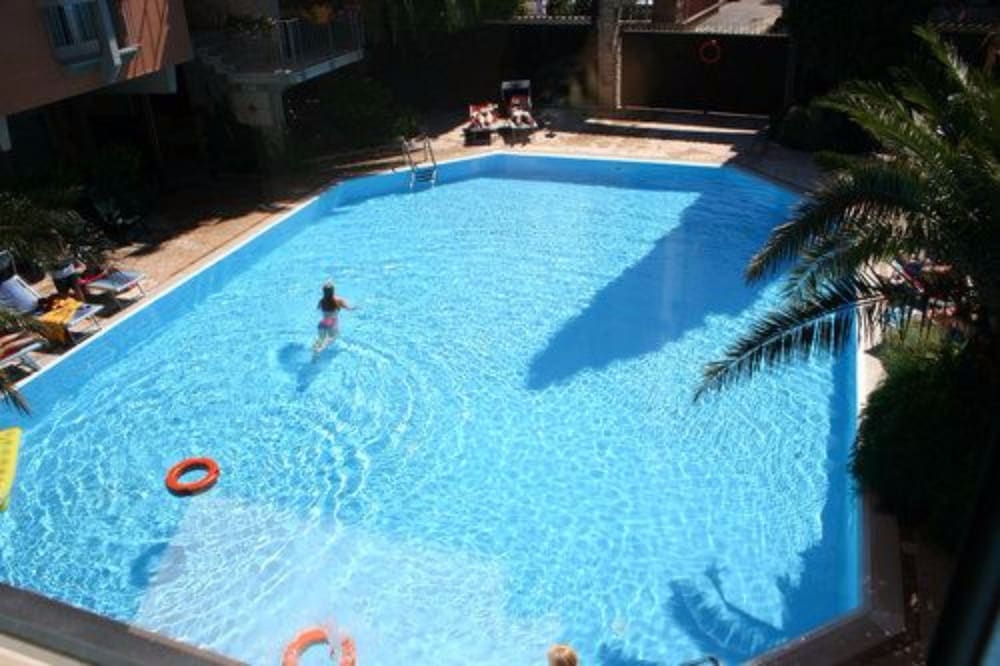 Hotel La Paul — Swimming pool in Sirmione, Lombardy