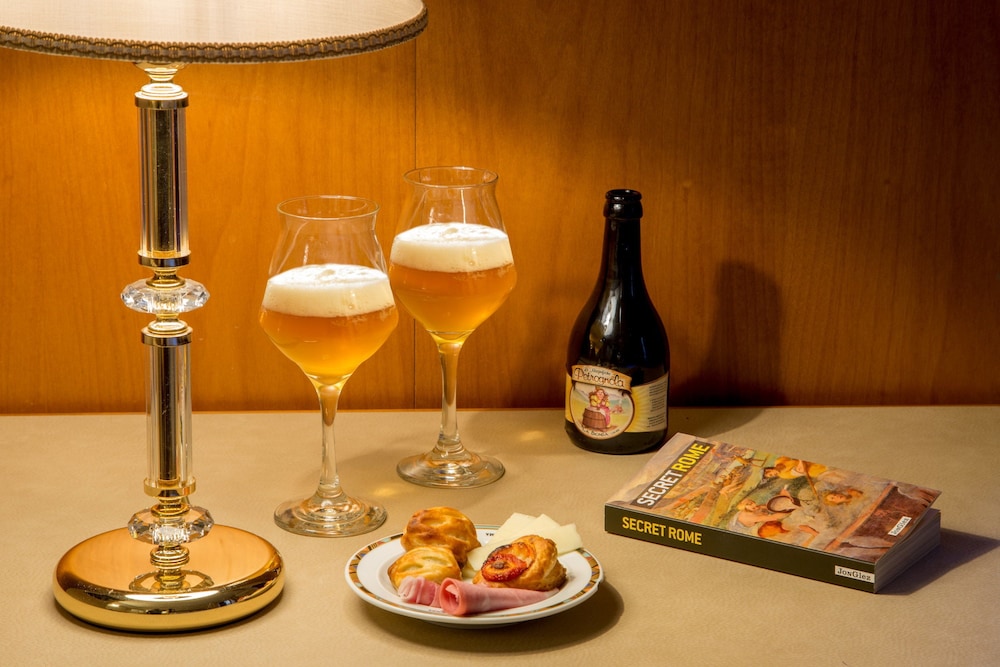 Hotel La Residenza — Restaurant & bars in Rome, Lazio