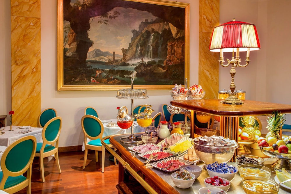 Hotel La Residenza — Hotel building in Rome, Lazio