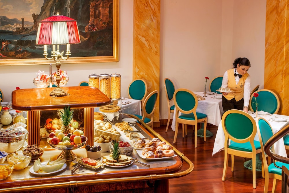 Hotel La Residenza — Restaurant & bars in Rome, Lazio