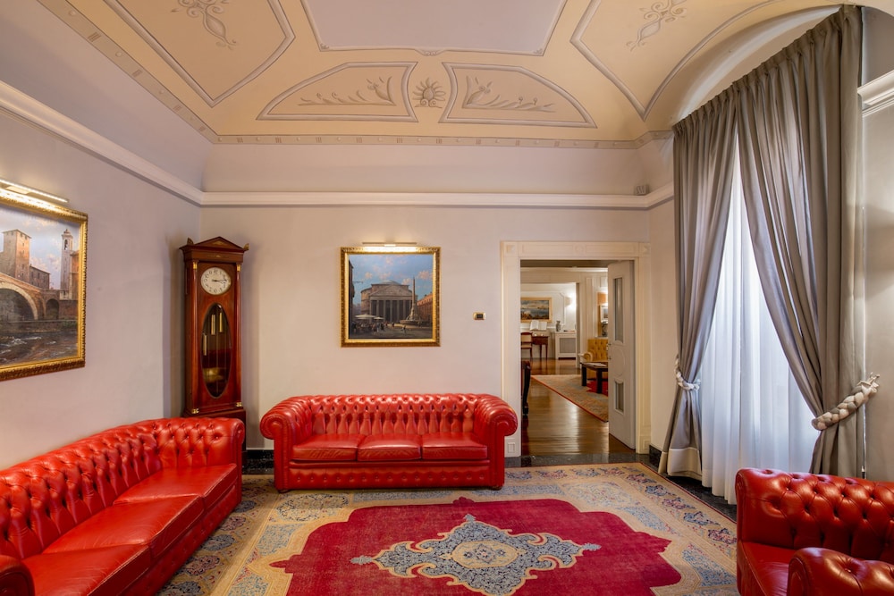Hotel La Residenza — Hotel rooms in Rome, Lazio