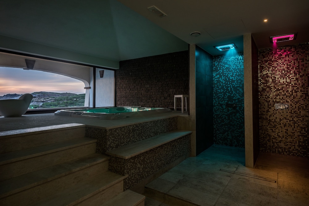 Hotel Lido degli Spagnoli — Spa in Portoscuso, Sardinia