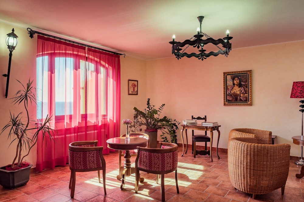 Hotel Lido degli Spagnoli — Hotel rooms in Portoscuso, Sardinia