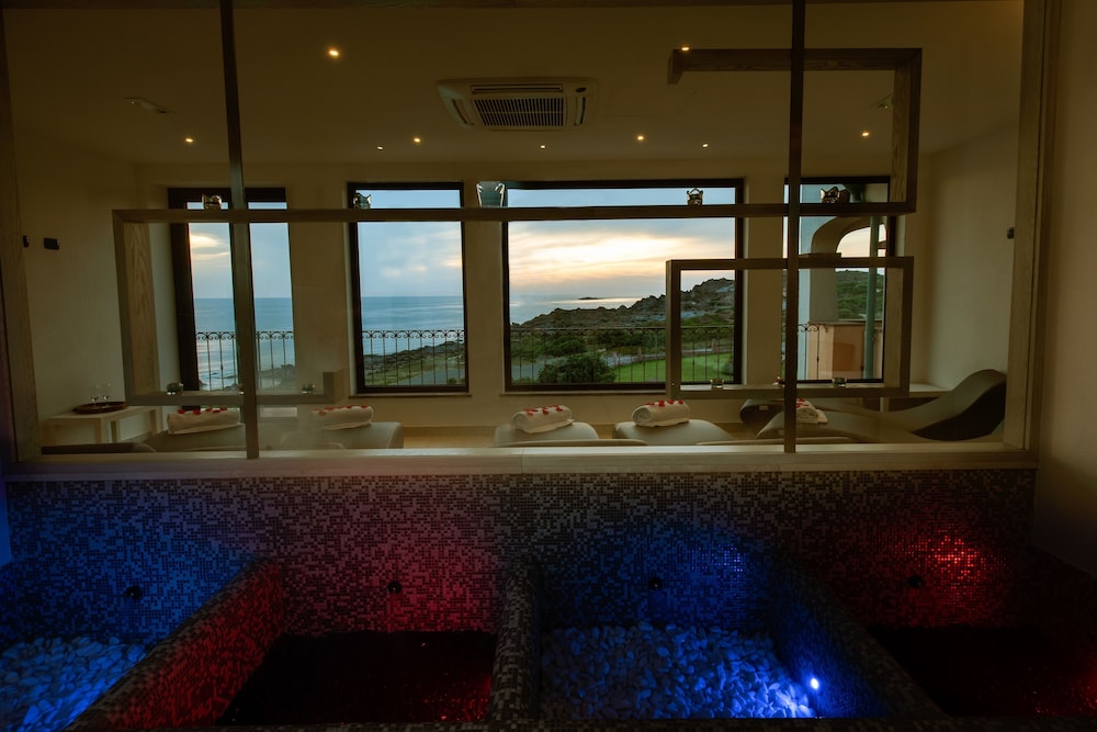 Hotel Lido degli Spagnoli — Spa in Portoscuso, Sardinia