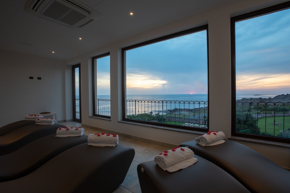 Hotel Lido degli Spagnoli — Spa in Portoscuso, Sardinia
