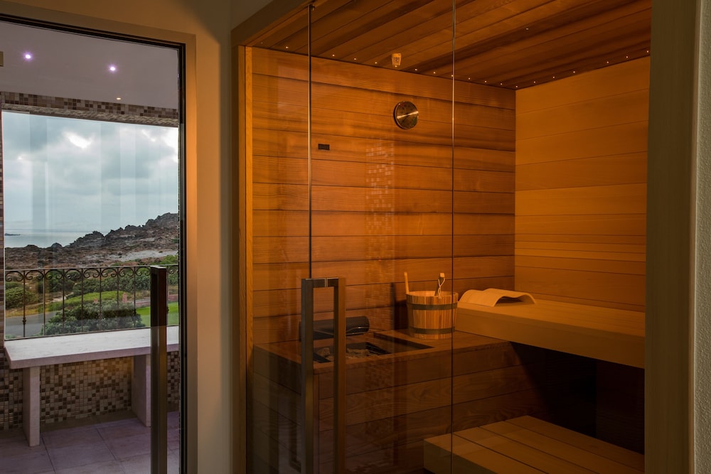 Hotel Lido degli Spagnoli — Spa in Portoscuso, Sardinia