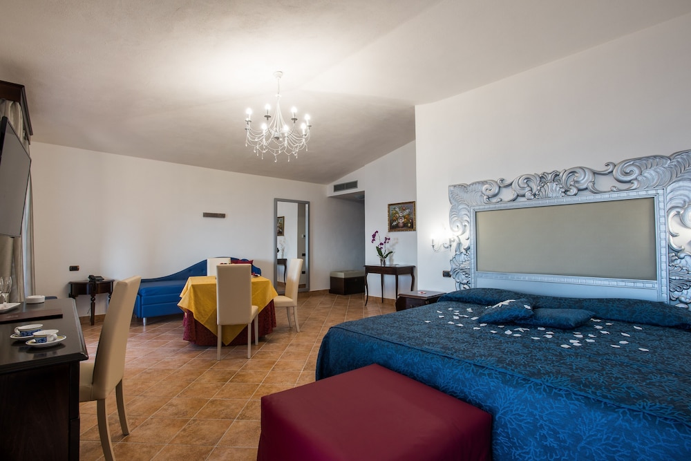 Hotel Lido degli Spagnoli — Hotel rooms in Portoscuso, Sardinia