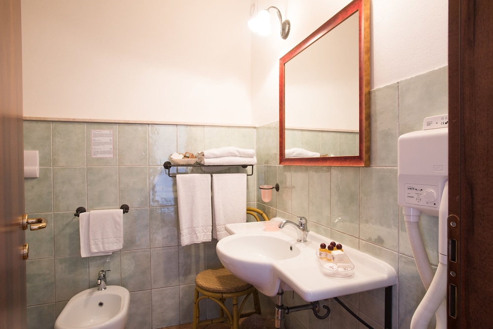 Hotel Lido degli Spagnoli — Hotel rooms in Portoscuso, Sardinia