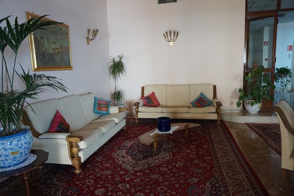 Hotel Mediterranee — Hotel rooms in Taormina, Sicily