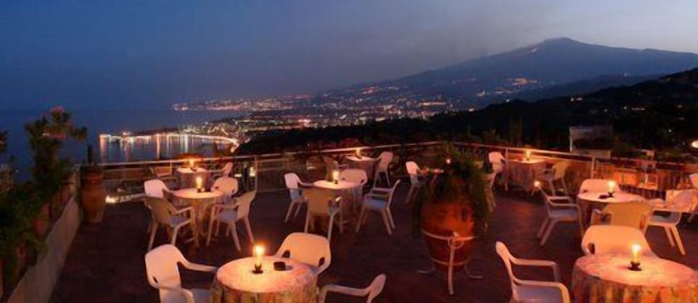 Hotel Mediterranee — Restaurant & bars in Taormina, Sicily