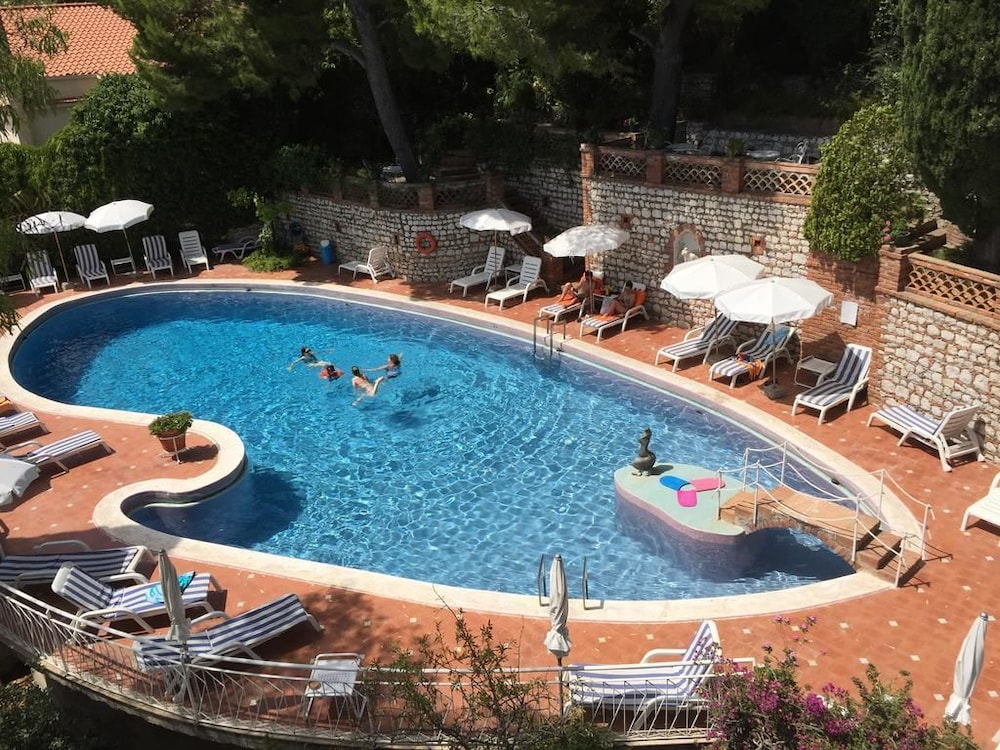 Hotel Mediterranee — Swimming pool in Taormina, Sicily