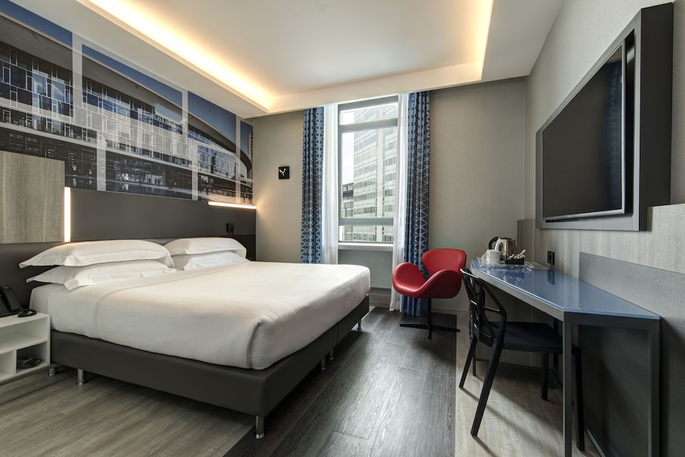 iQ Hotel Milano — Hotel rooms in Milan, Lombardy