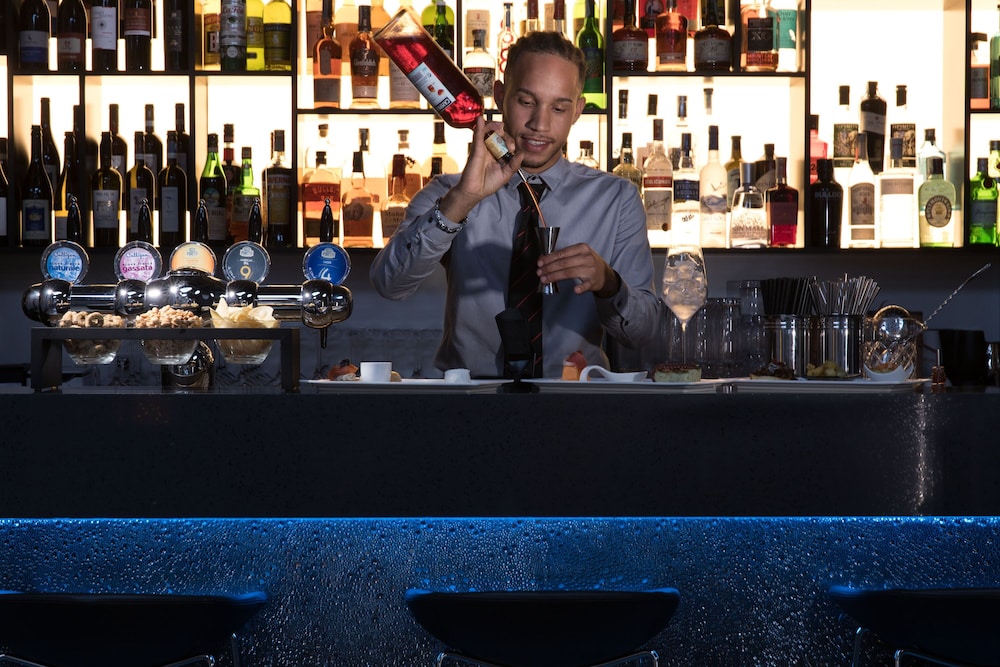 iQ Hotel Milano — Restaurant & bars in Milan, Lombardy
