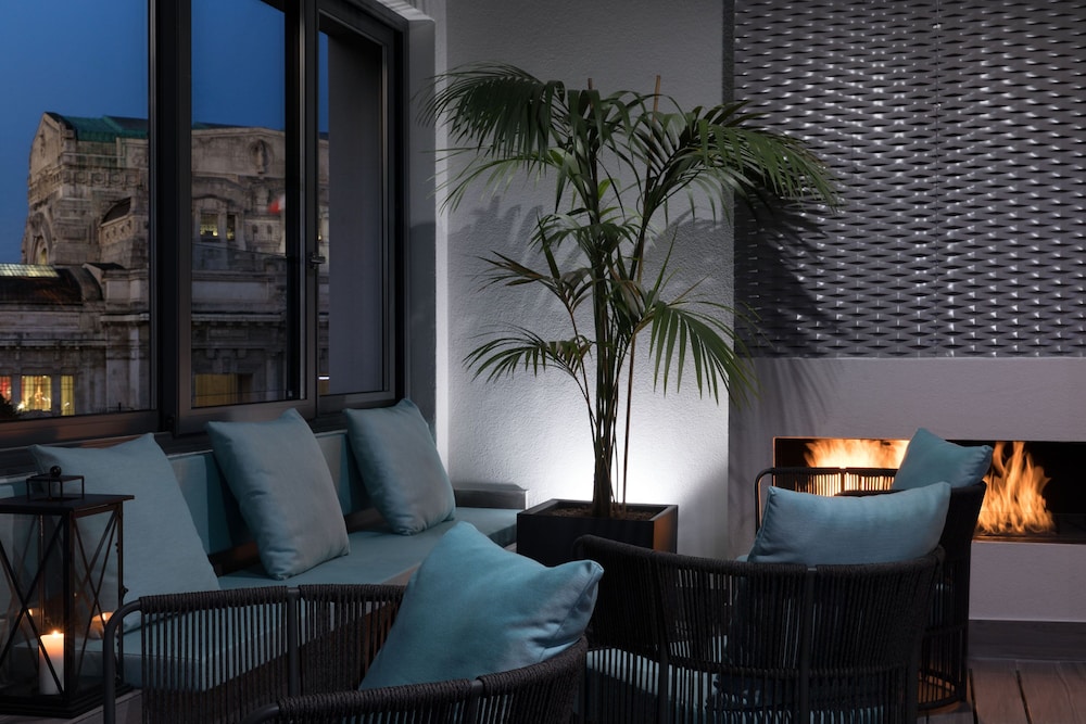 iQ Hotel Milano — Restaurant & bars in Milan, Lombardy