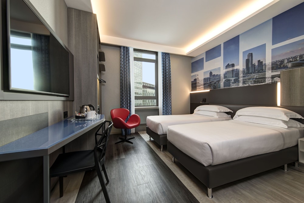 iQ Hotel Milano — Hotel rooms in Milan, Lombardy