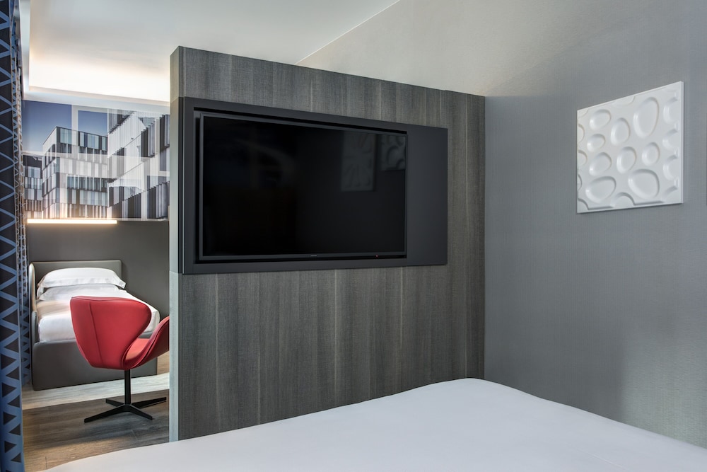 iQ Hotel Milano — Hotel rooms in Milan, Lombardy