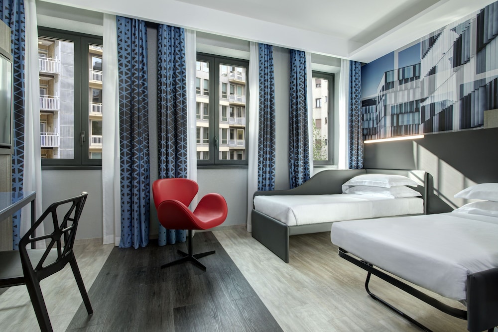 iQ Hotel Milano — Hotel rooms in Milan, Lombardy