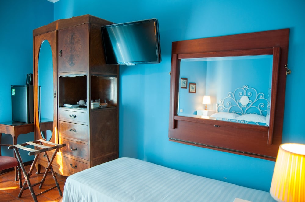 Hotel Palladio — Hotel rooms in Giardini Naxos, Sicily