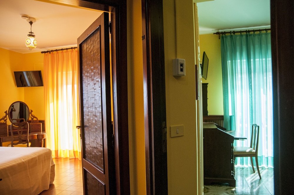 Hotel Palladio — Hotel rooms in Giardini Naxos, Sicily