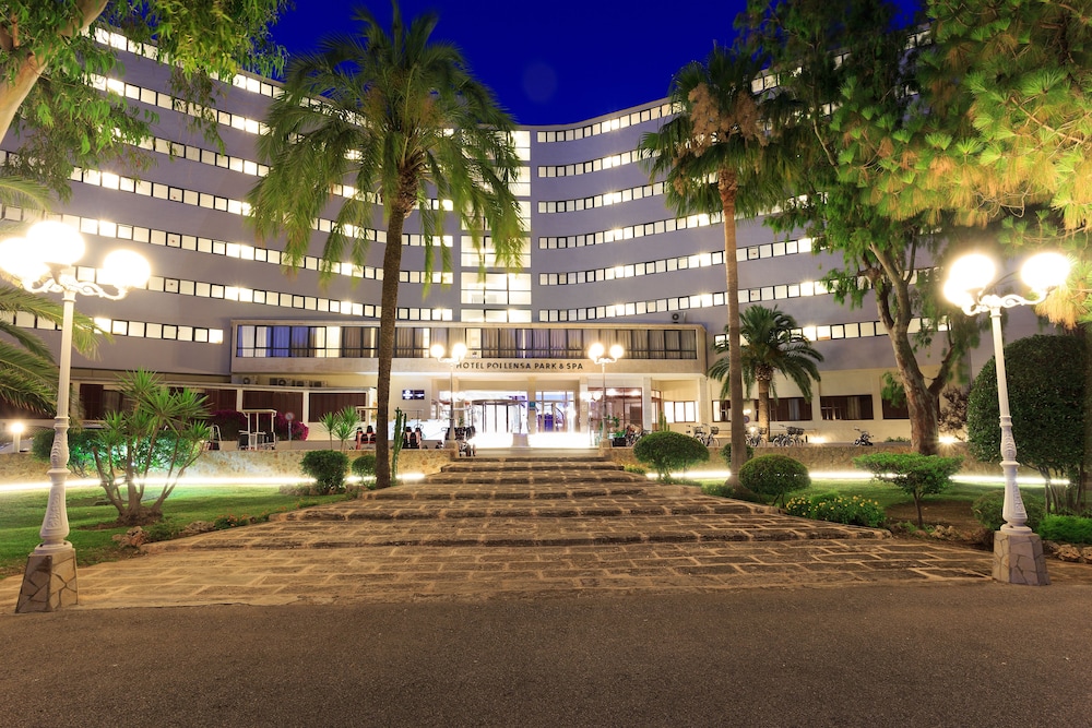 Cabot Pollensa Park Spa - Family Resort — Hotel building in Puerto Pollensa, Balearic Islands