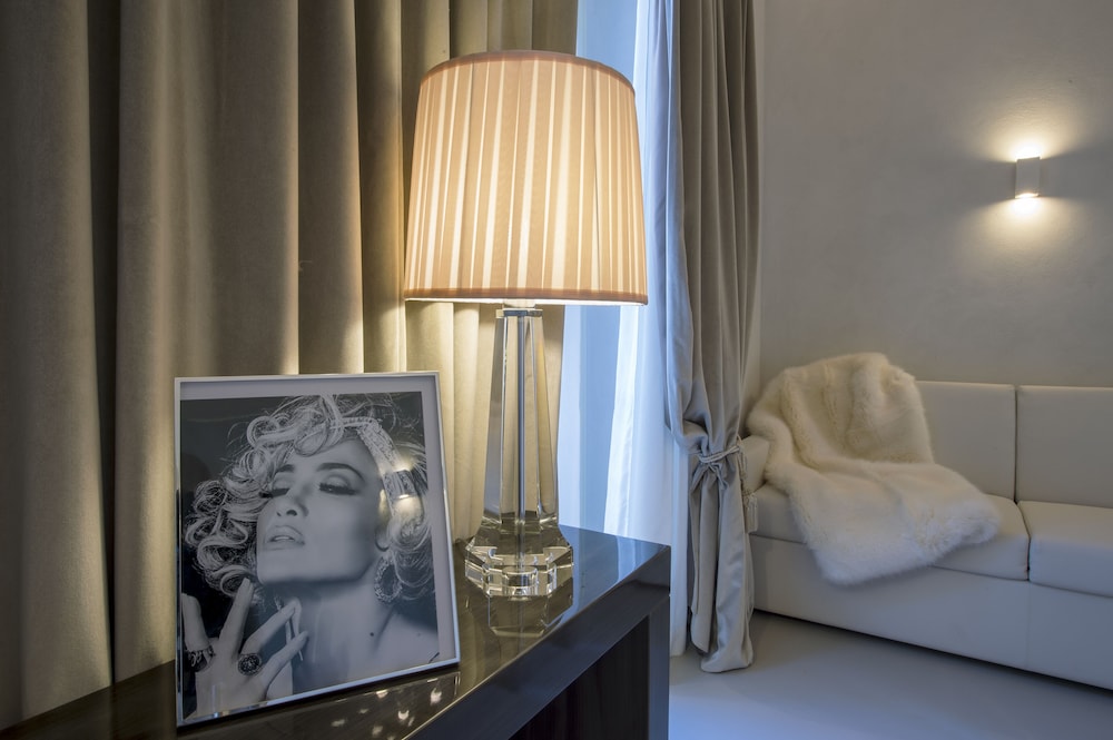 Palazzo Nainer — Hotel rooms in Rome, Lazio