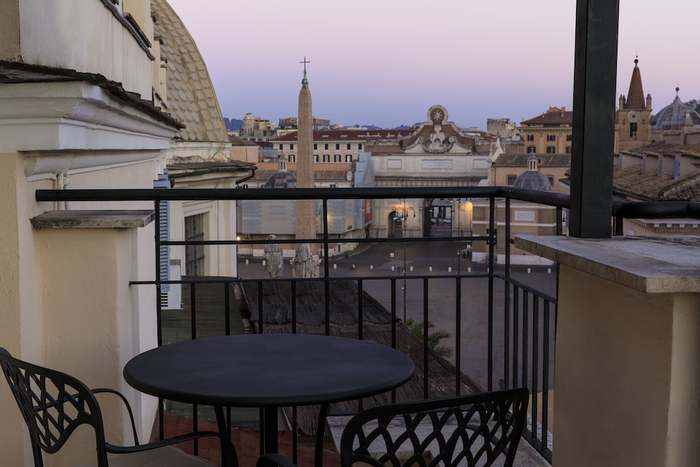 Palazzo Nainer — Attractions in the area in Rome, Lazio
