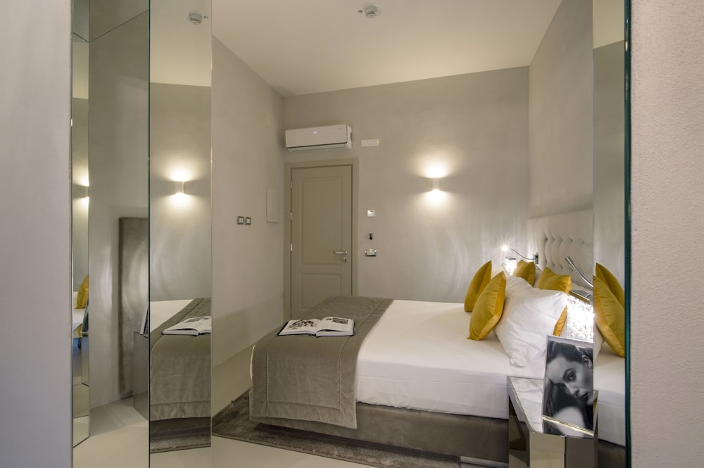 Palazzo Nainer — Hotel rooms in Rome, Lazio