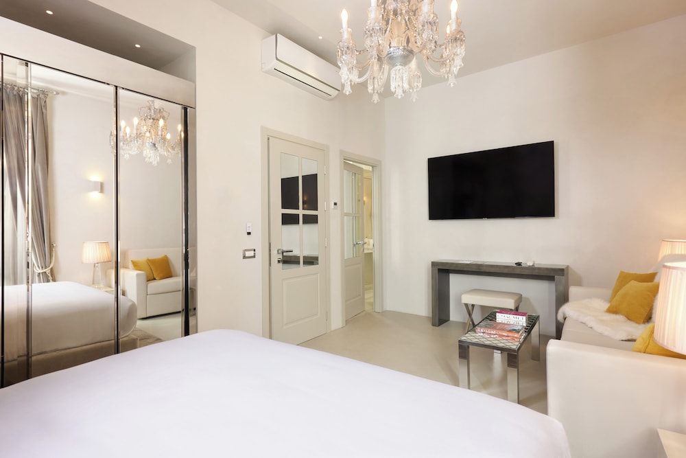 Palazzo Nainer — Hotel rooms in Rome, Lazio