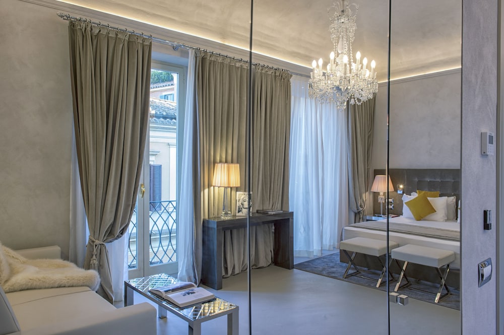 Palazzo Nainer — Hotel rooms in Rome, Lazio