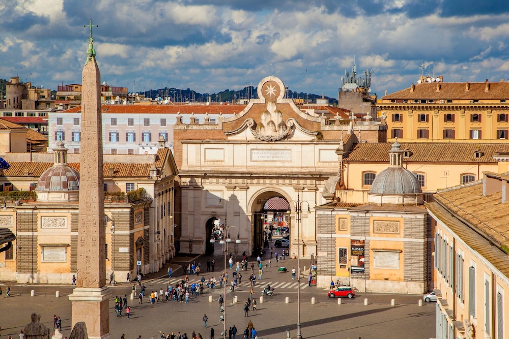 Palazzo Nainer — Attractions in the area in Rome, Lazio