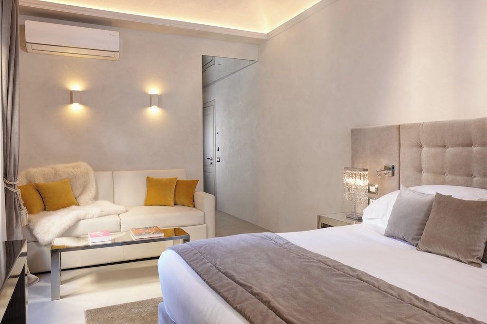 Palazzo Nainer — Hotel rooms in Rome, Lazio