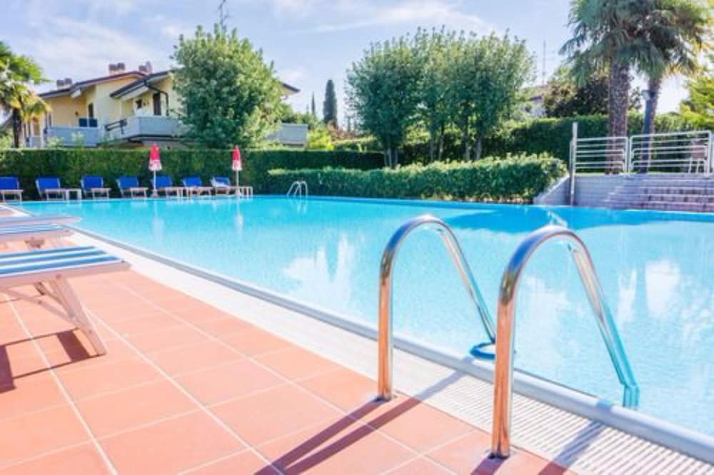 Hotel Porto Azzurro — Swimming pool in Sirmione, Lombardy