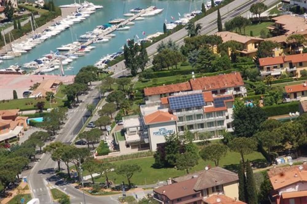 Hotel Porto Azzurro — Attractions in the area in Sirmione, Lombardy