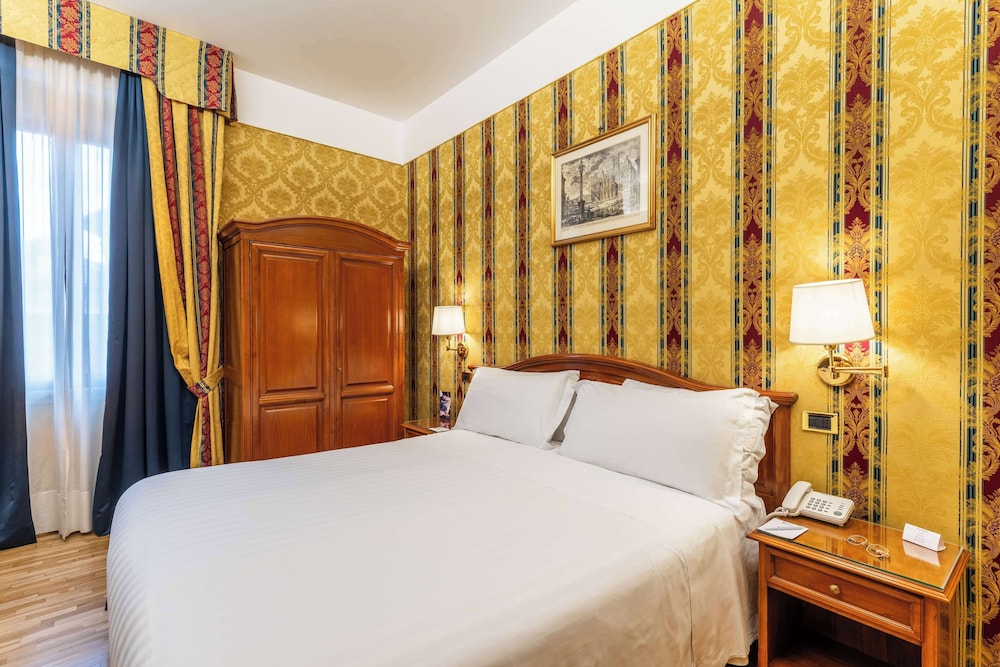Hotel Raffaello, Sure Hotel Collection by Best Western — Hotel rooms in Rome, Lazio