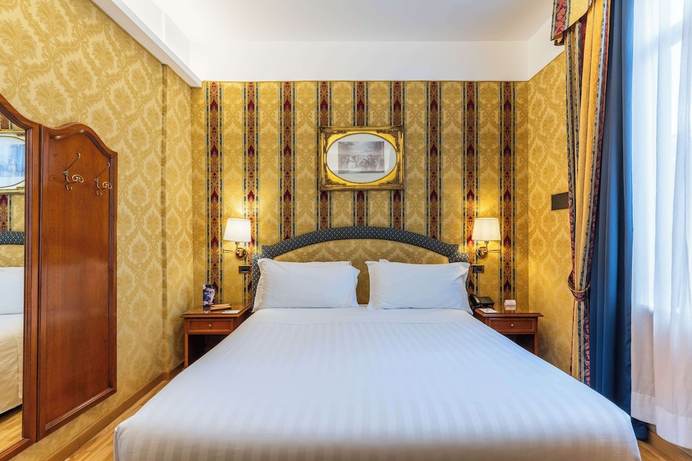 Hotel Raffaello, Sure Hotel Collection by Best Western — Hotel rooms in Rome, Lazio