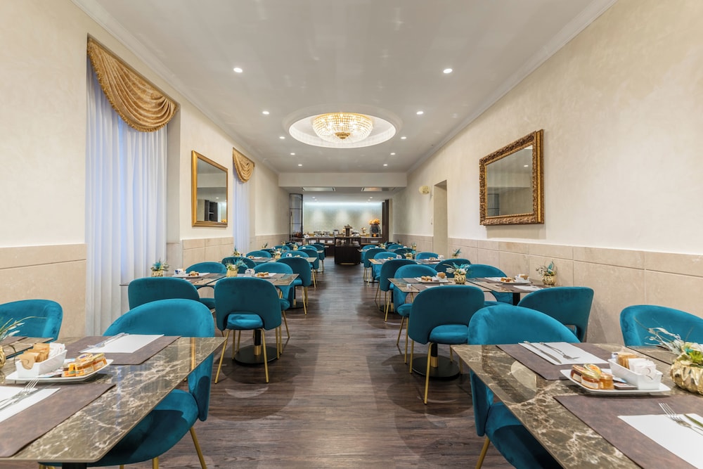 Hotel Raffaello, Sure Hotel Collection by Best Western — Restaurant & bars in Rome, Lazio