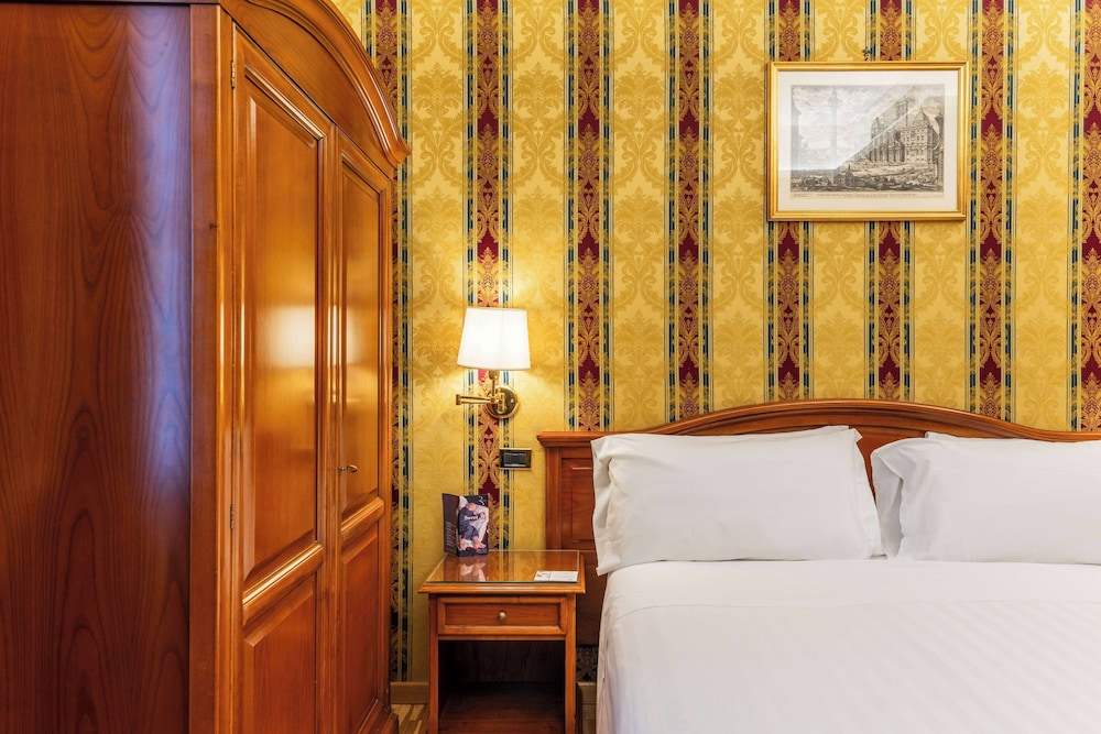 Hotel Raffaello, Sure Hotel Collection by Best Western — Hotel rooms in Rome, Lazio