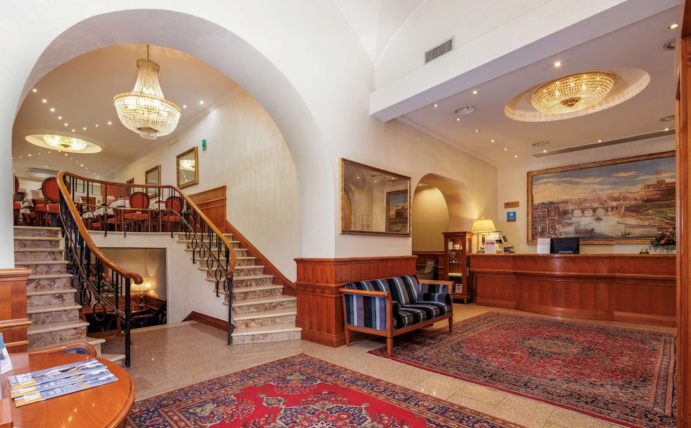 Hotel Raffaello, Sure Hotel Collection by Best Western — Hotel building in Rome, Lazio
