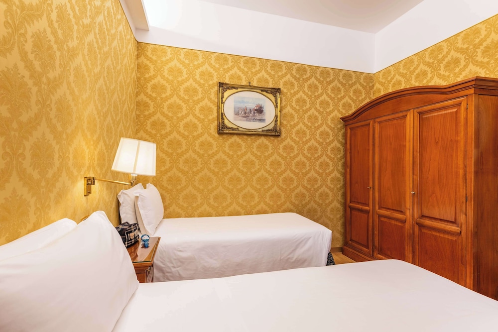 Hotel Raffaello, Sure Hotel Collection by Best Western — Hotel rooms in Rome, Lazio
