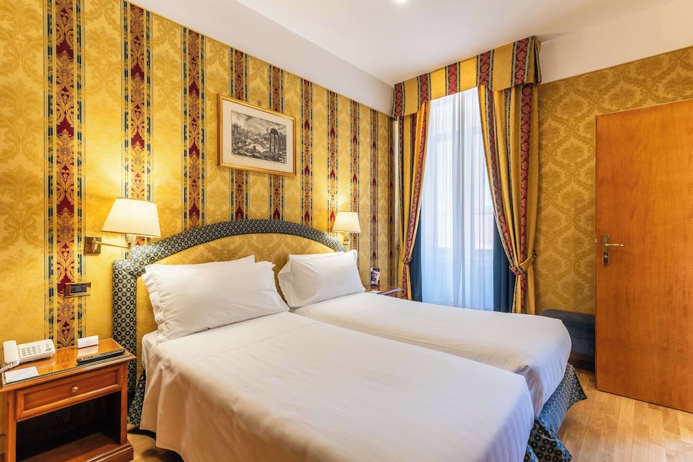 Hotel Raffaello, Sure Hotel Collection by Best Western — Hotel rooms in Rome, Lazio