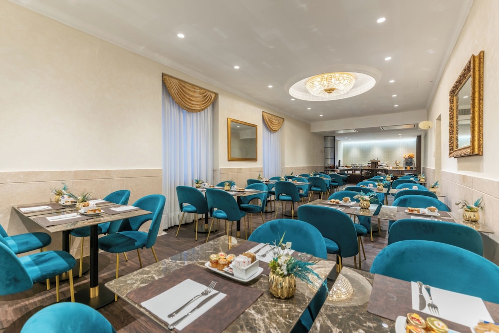 Hotel Raffaello, Sure Hotel Collection by Best Western — Restaurant & bars in Rome, Lazio
