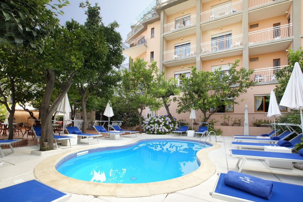 Hotel Regina Sorrento - zdjęcie 2