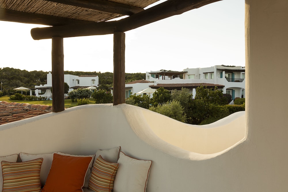 Romazzino, A Belmond Hotel, Costa Smeralda — Hotel building in Arzachena, Sardinia